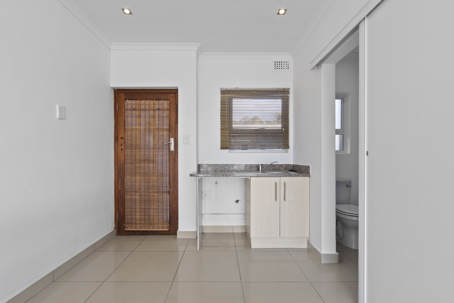 1 Bedroom Property for Sale in Heathfield Western Cape